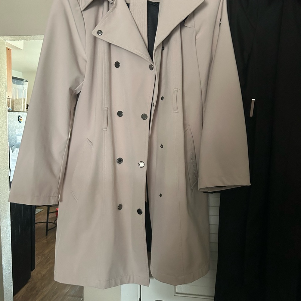 Worn maybe twice dry cleaned looks new Calvin Klein 3/4 trench coat